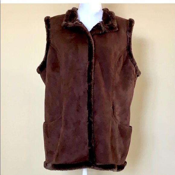 💕 Denim & Co. Faux Suede Snap Front Vest - Picture 2 of 5
